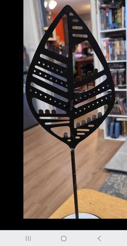 Black Leaf Earring Holder