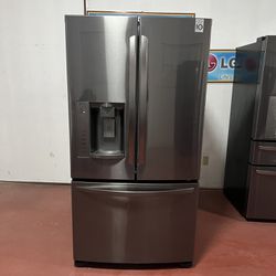 LG 3-door refrigerator with water and ice dispenser in perfect condition working at 💯 delivered to your home and installed with a 3-month warranty