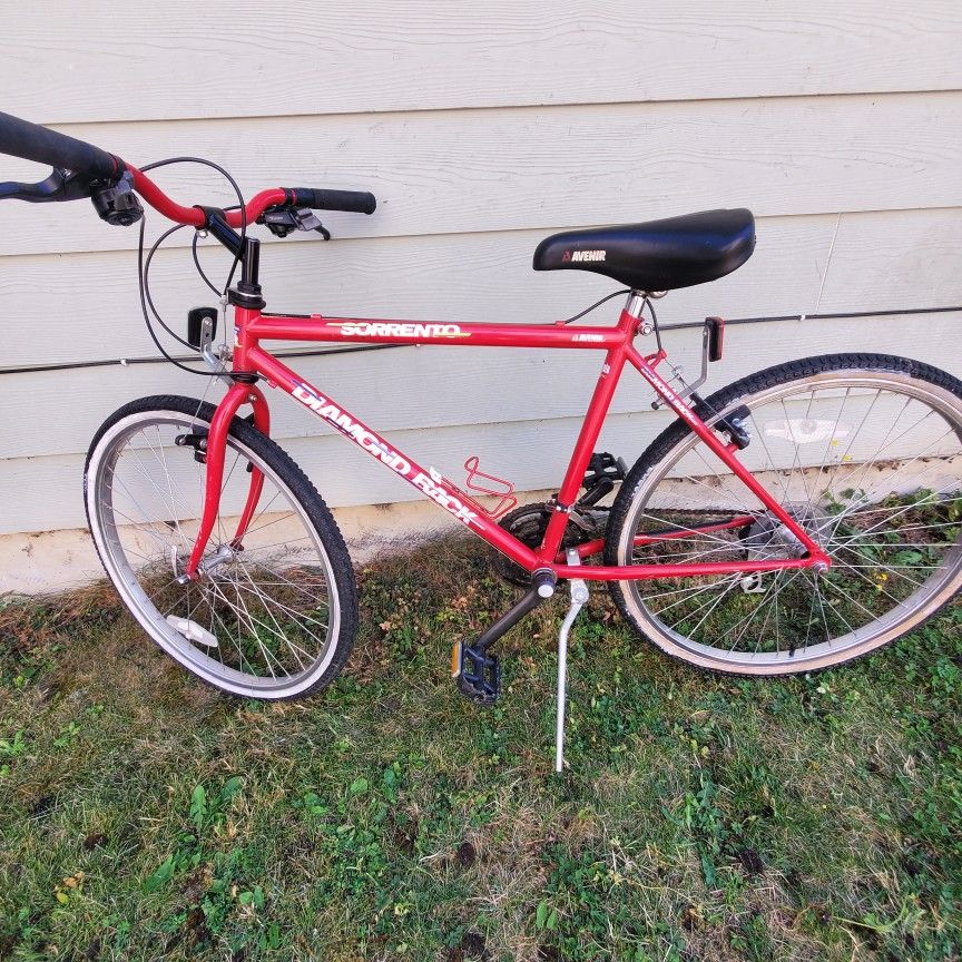 DIAMONDBACK SORRENTO BIKE for Sale in Marysville, WA - OfferUp