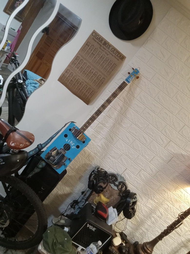 3string Cigarbox Electric Guitar