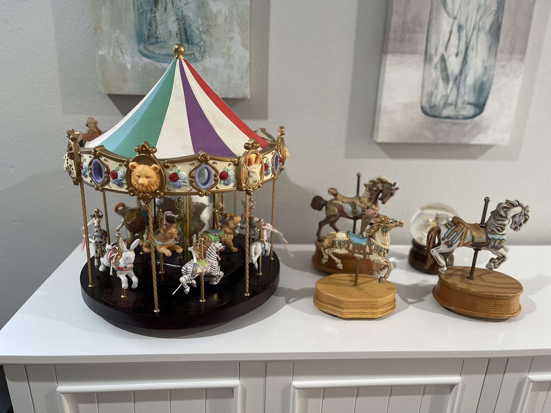 GIANT MUSICAL MITCH WU CAROUSEL / MERRY GO ROUND WITH BISQUE PORCELAIN ANIMALS HORSES 1993 VINTAGE