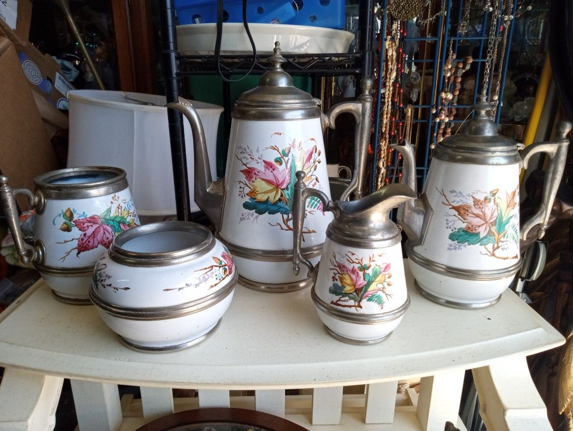 Antique American Manning, Bowman & Co. Enamel Ware 5 PC. Set