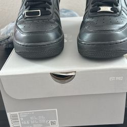 Size 9 Air Force 