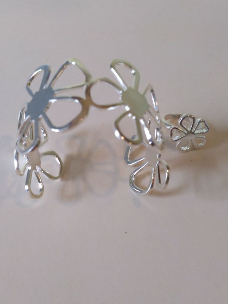 STERLING SILVER DAISY BRACELET AND RING