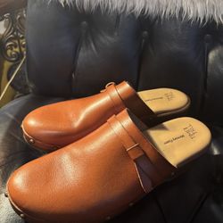 Time and Tru brown clogs size 10