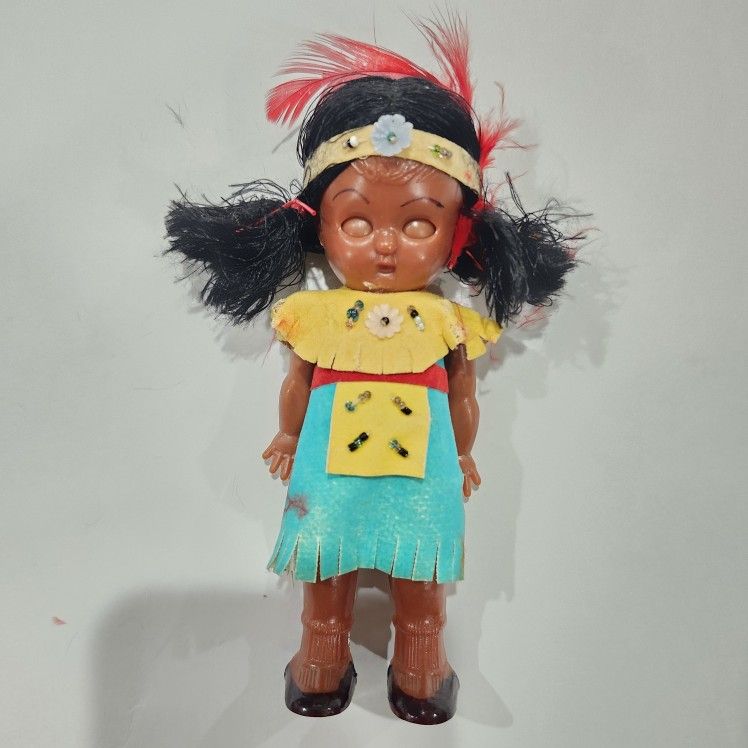Vintage Native American Indian Girl Doll String Jointed Arms 6" Eyes Open
