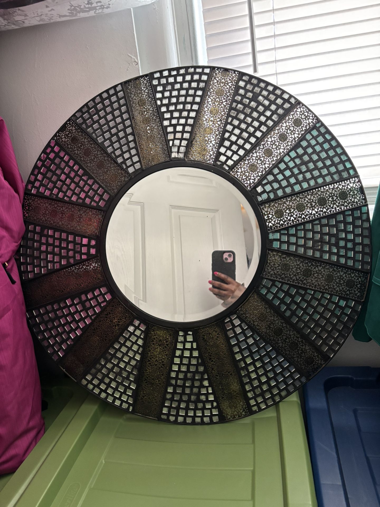 Round Mirror
