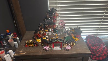LEGO Ninjago old town 100% complete with all mini figures