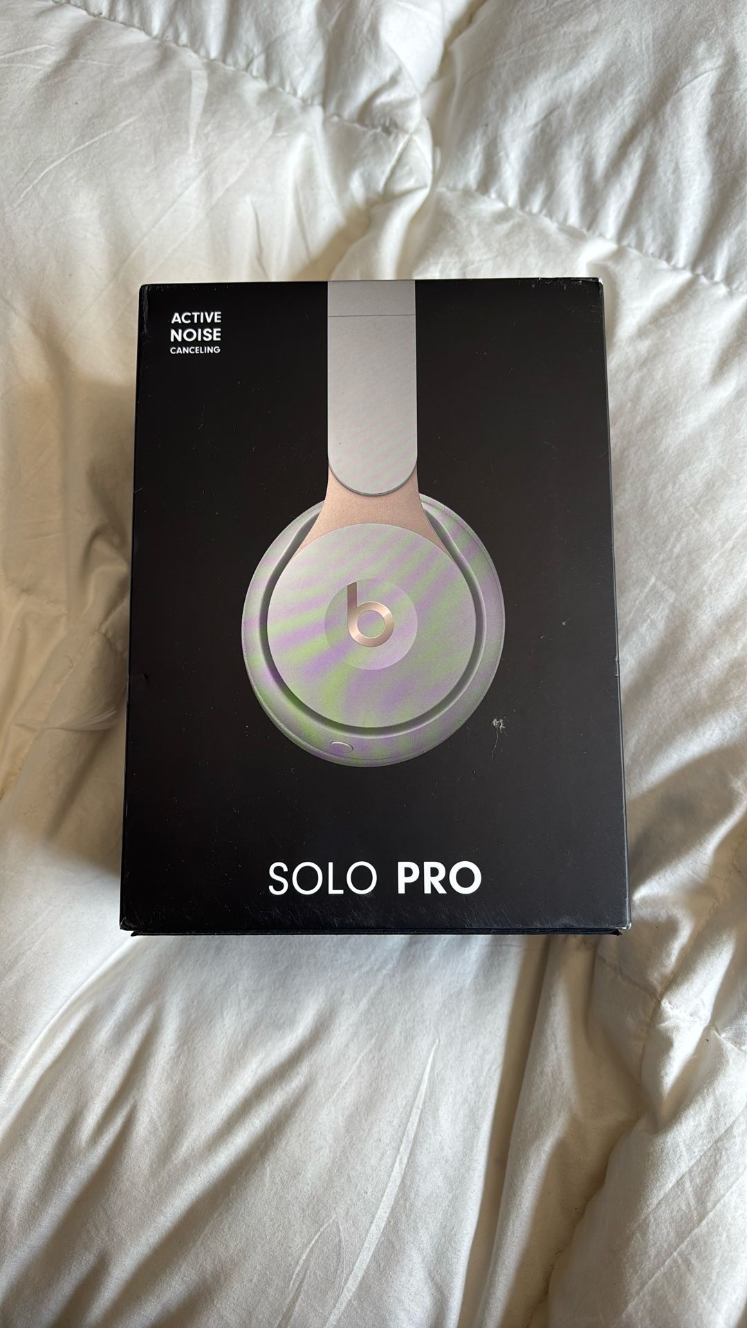 Beats Solo Pro Grey/Gold