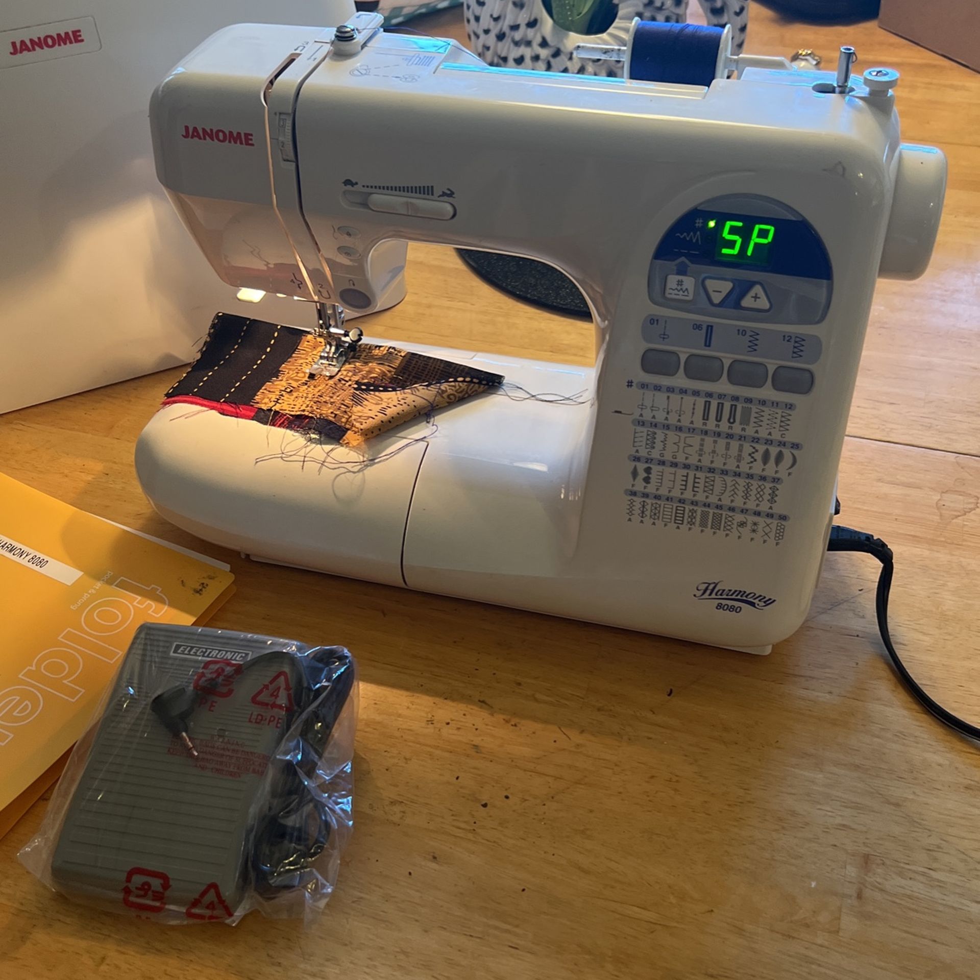 Janome 8080 Harmony Computerized Sewing Machine