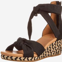 UGG Women's Yarrow Espadrille Wedge Sandal