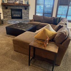 Couch  By $100 I Just Wanna Sell It And Price $100 And Best Offer