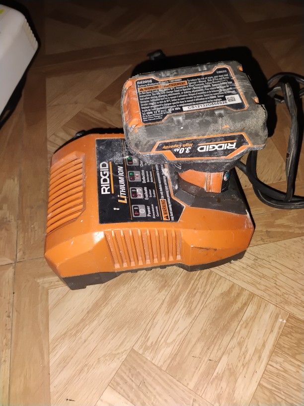 Ridgid Battery Charger And Battery 