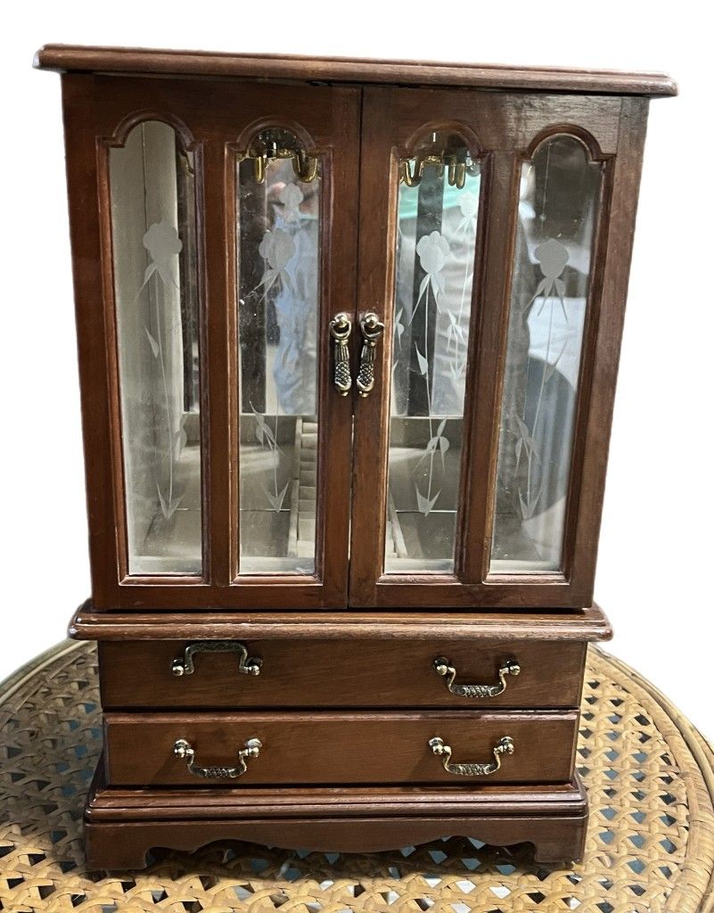 Vintage Wooden Armoire Style Jewelry Box Made In Taiwan R.O.C Size 16