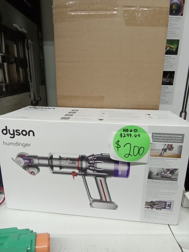 Random Items For Sale Dyson, Tow bar system, Stuffed Animals, Bubbles