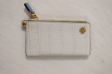 TORY BURCH WOMEN'S TWO TONED CHANGE. KEY WALLET