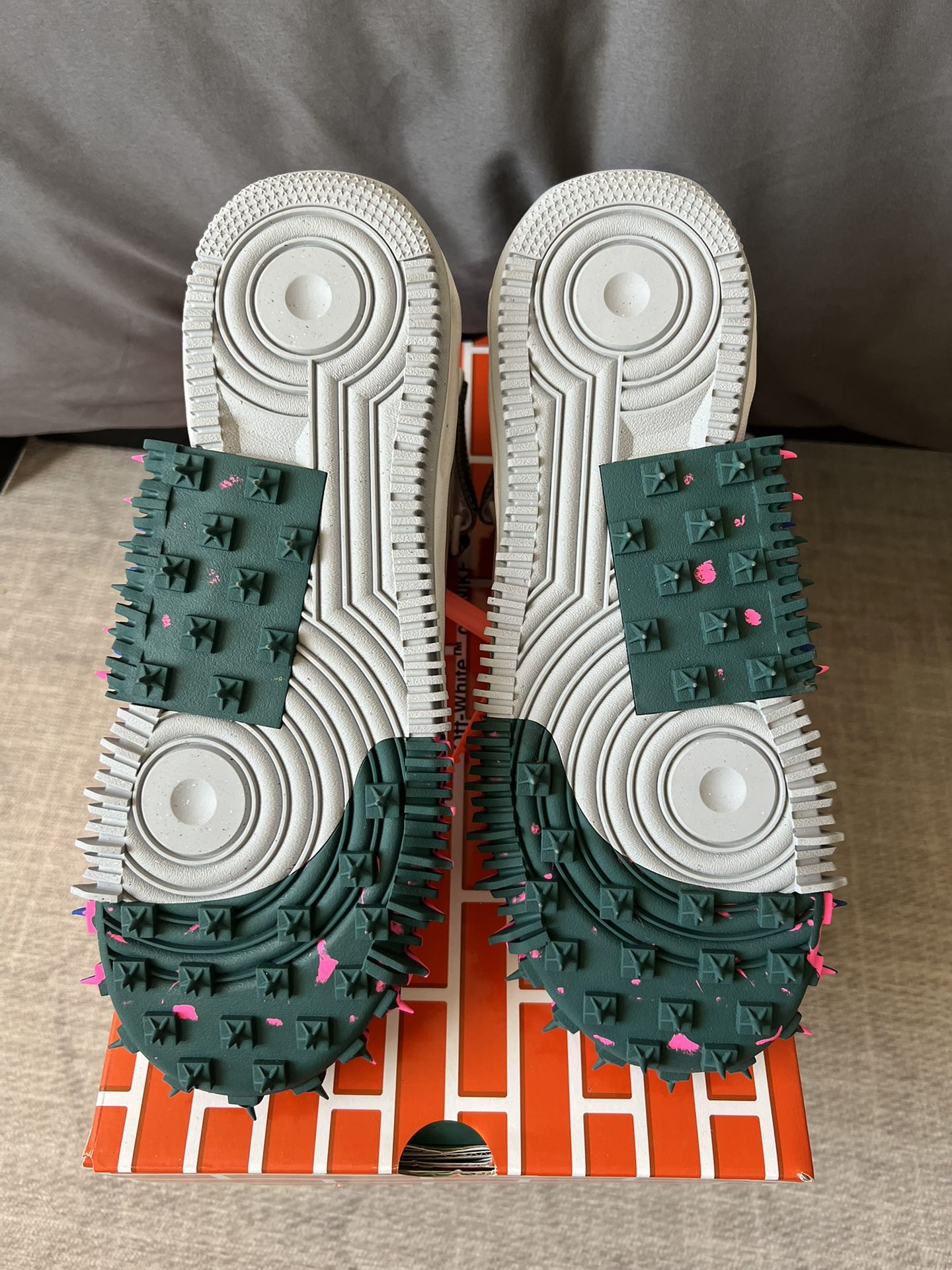 Off White x Nike Air 1 Mid Men