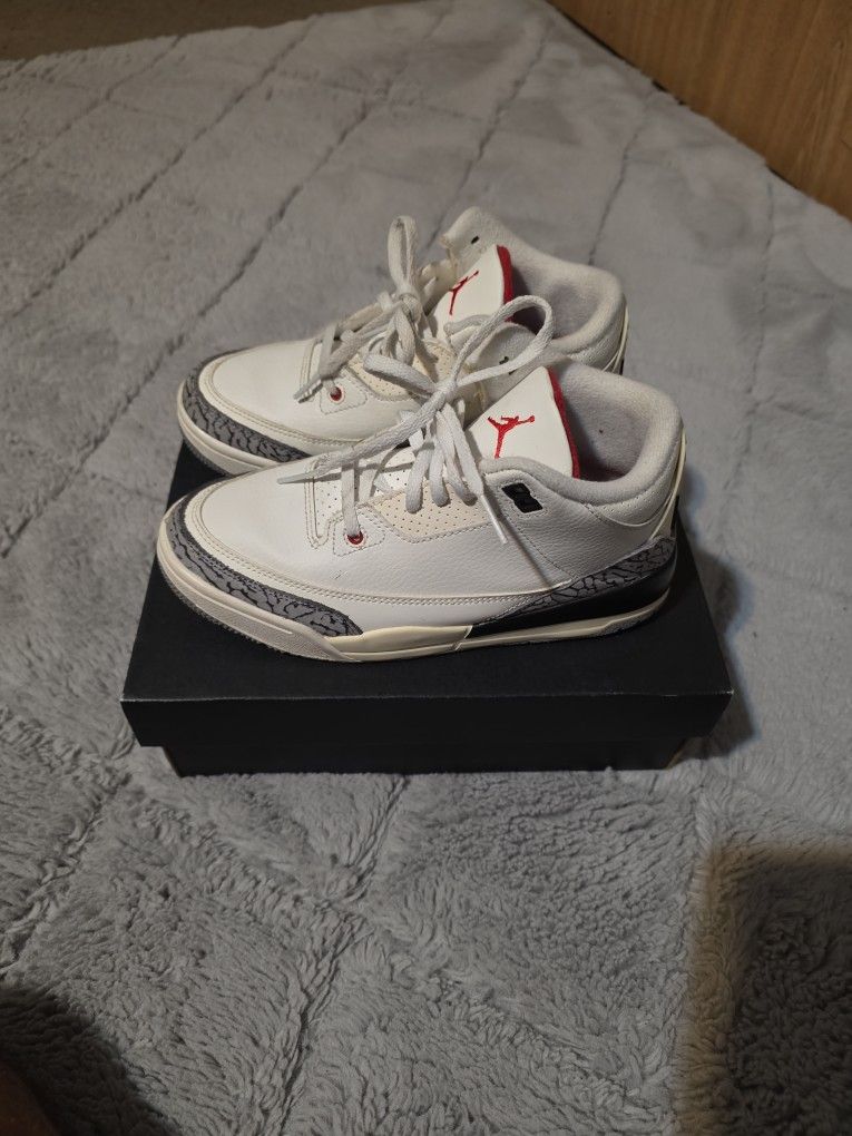 Jordan 3s Boy Size 3