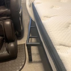 Queen Bed And Frame 