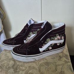 Vans Ladies Size 6.5 Like New!