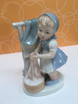 Vintage Blue Danube China Porcelain Girl Washing Laundry Figurine
