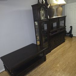 Muebles y Un Grandfather Clock 