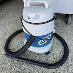 Small 8 Amp Shop Vac