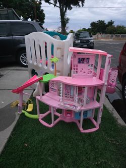 Barbie dream house pool party