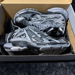 Balenciaga Track Runner 2.0 Sz 42 (8.5-9)