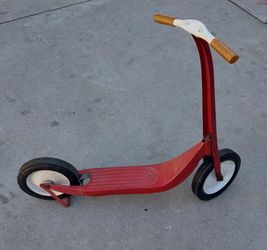 VINTAGE SCOOTER