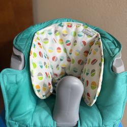 Booster Seat - Summer Infant brand - Excellent Condition