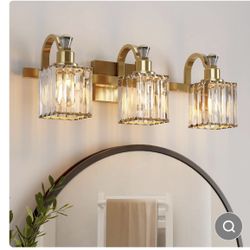 Garvee Bathroom Vanity Light Fixtures Modern Crystal Vanity Light Fixtures Over Mirror，3 Light Modern Crystal Wall Lighting with Square Shade（Gold