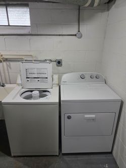 WHIRLPOOL washer and electric dryer