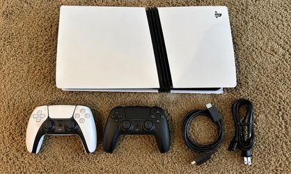 Like New | PS5 Pro 2TB 2 Controller Bundle