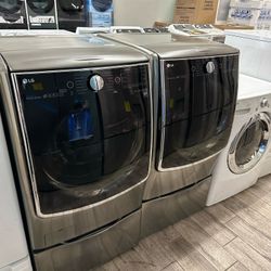 LG Signature Series Mega Capacity washer and dryer set electric used
