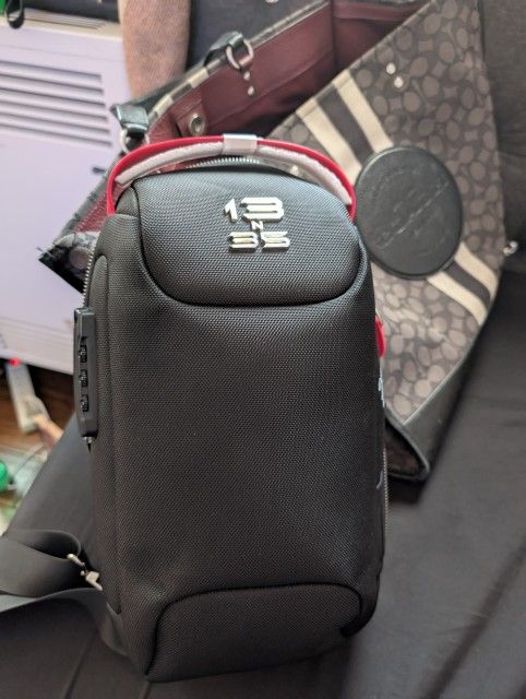 Crave Tracy McGrady 13 n 35 Uni-sex Cross-Body Bag in Black/Red Shoulder Sling