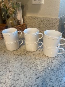 Set of 6 White Ceramic Coffee Mugs