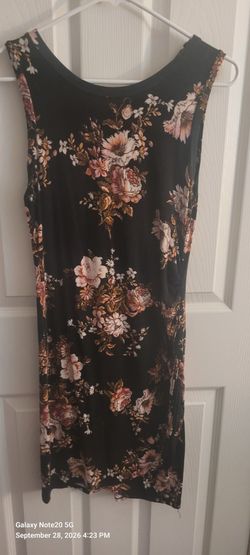 Women's Dress Size Medium