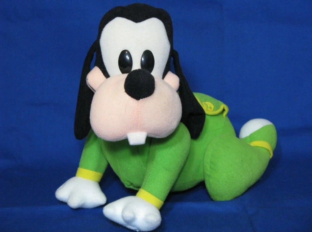 Vintage 1995 Walt Disney TOUCH N CRAWL "GOOFY" Crawling Plush Toy