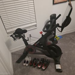 Peleton Bike + 3 Shoes
