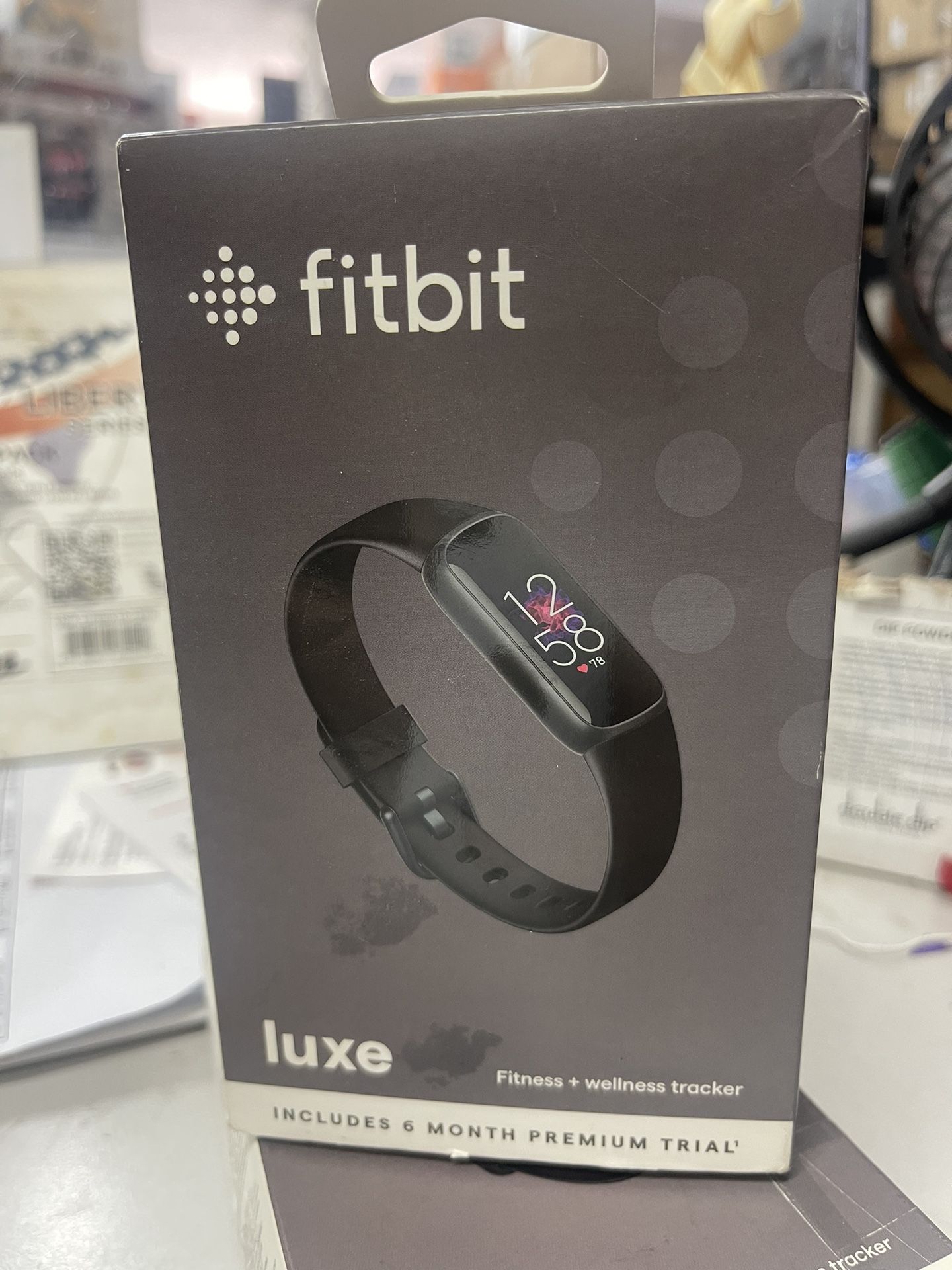 Fitbit Each Luxe New