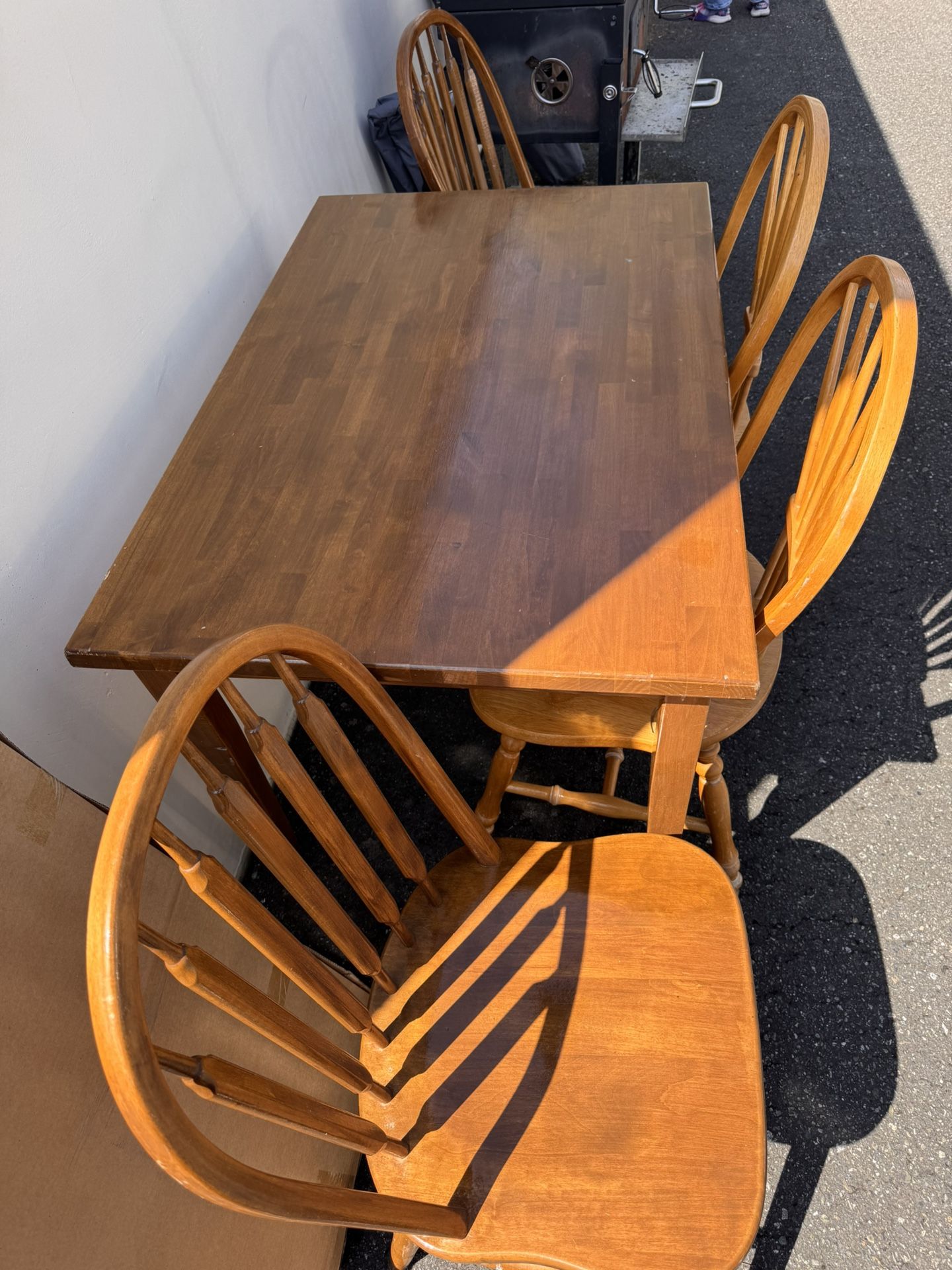 Kitchen Table With 4 Chairs