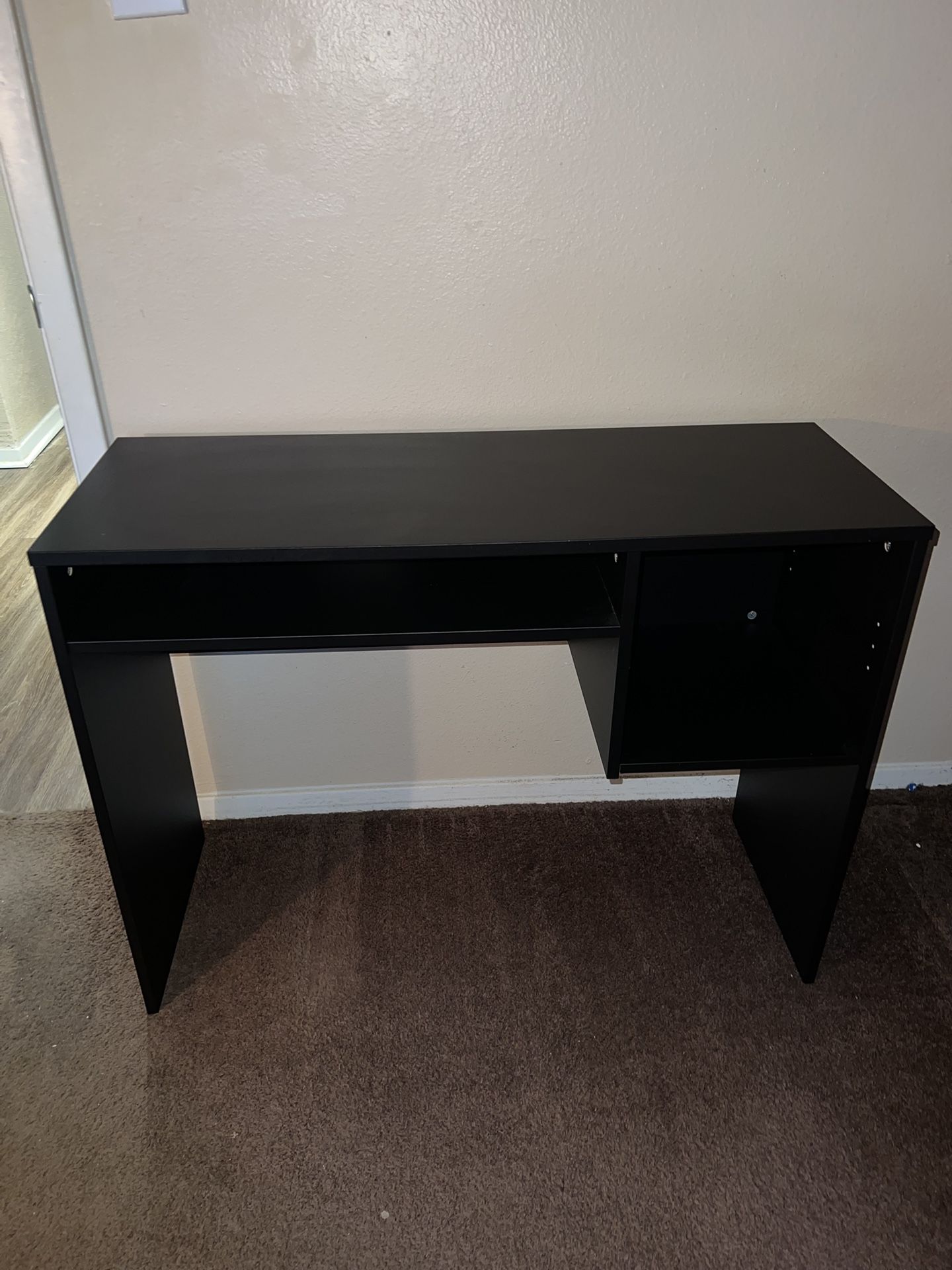 Black Desk Small