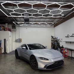 2020 Aston Martin Vantage