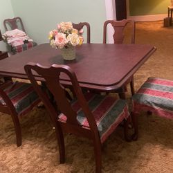 Dining Room Table And 6 Chairs 