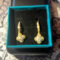 Clover Clamp Earring Real Moissanite