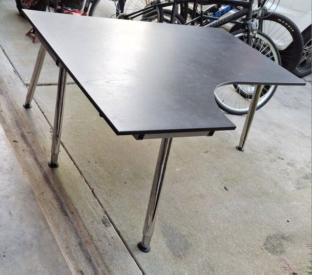 Heavy Duty Ikea Desk 63x47 In 31.5 On The Short End