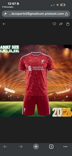 Liverpool soccer team uniform/Uniforme de Futbol
