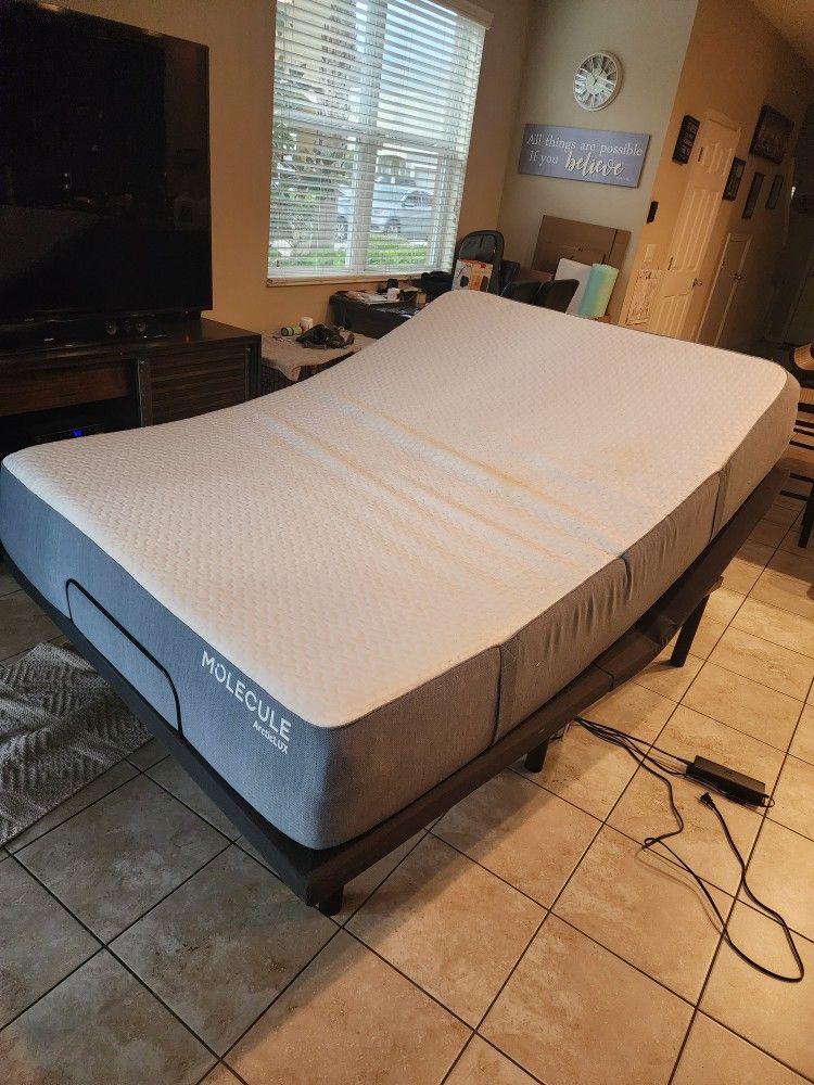 Electric Adjustable Full Bed Frame W/mattress... NO CONTROLLER