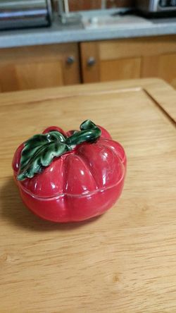 Small tomato ring holder